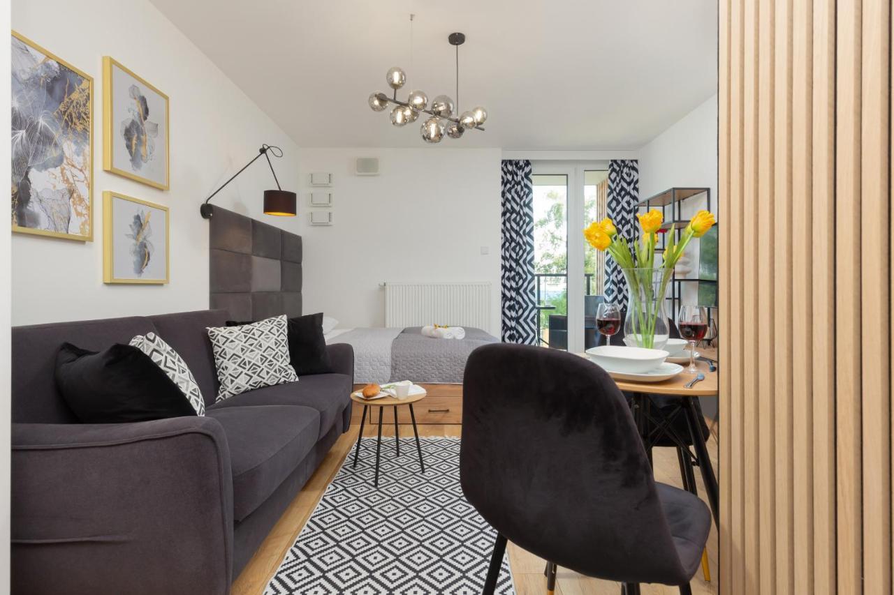 Warsaw Praga Kokoryczki Apartments With Parking By Noclegi Renters Экстерьер фото
